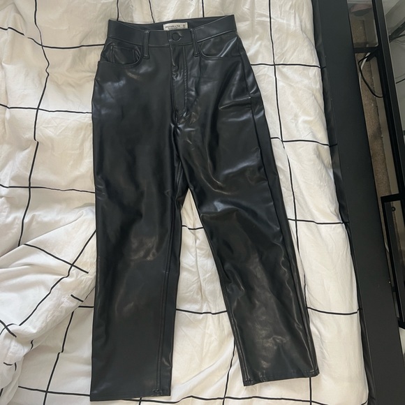 Abercrombie Vegan Leather Ankle Straight Pants - Picture 7 of 7